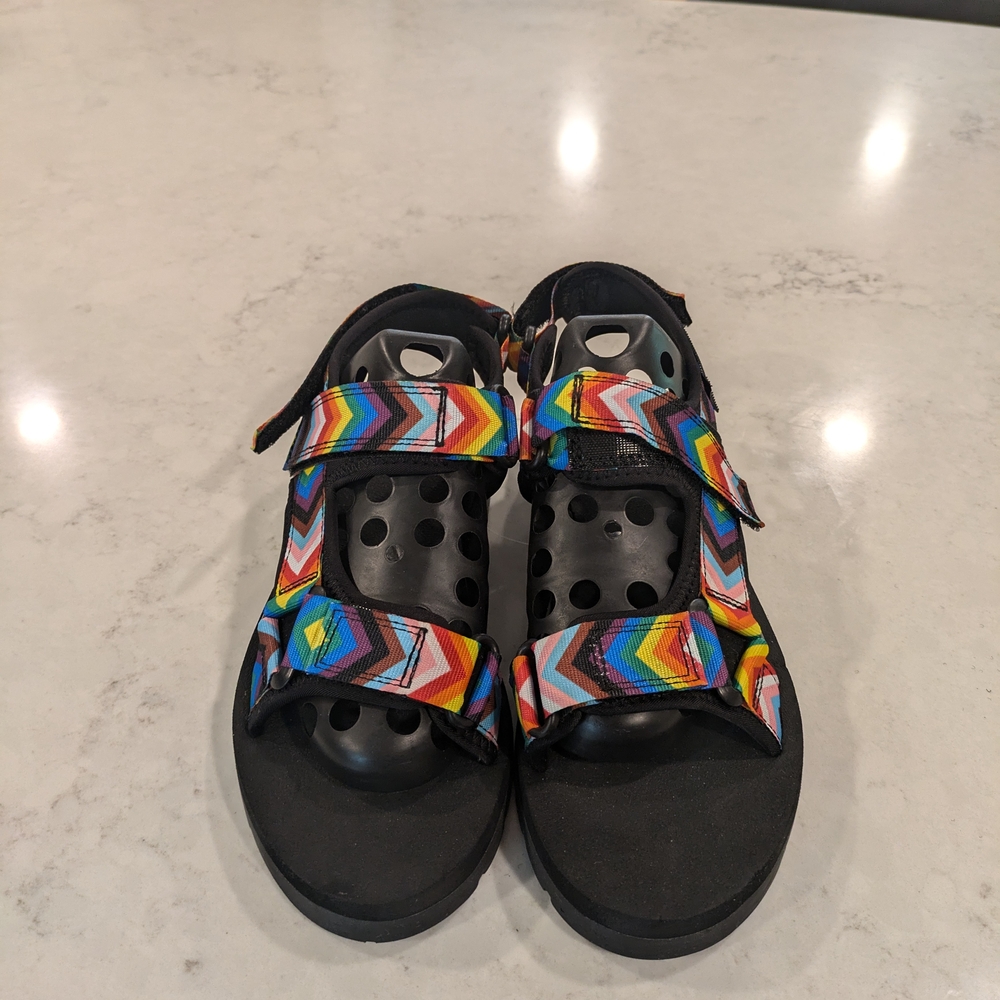 Multicolor Sandals with Adjustable Straps Size 7W